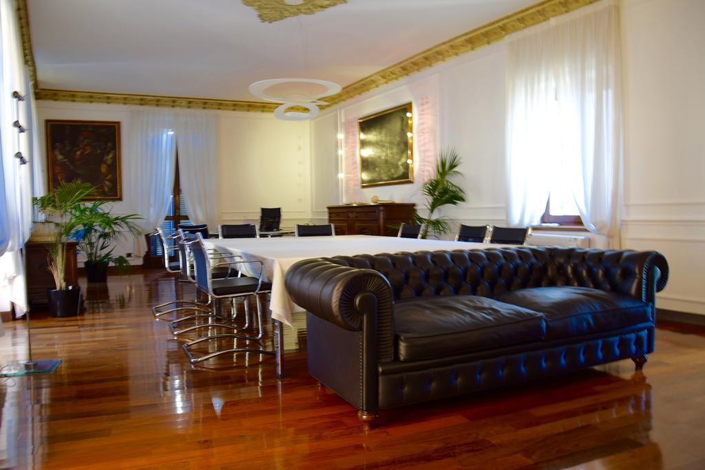 Ball Apartments Loc 04163 Verona Room photo